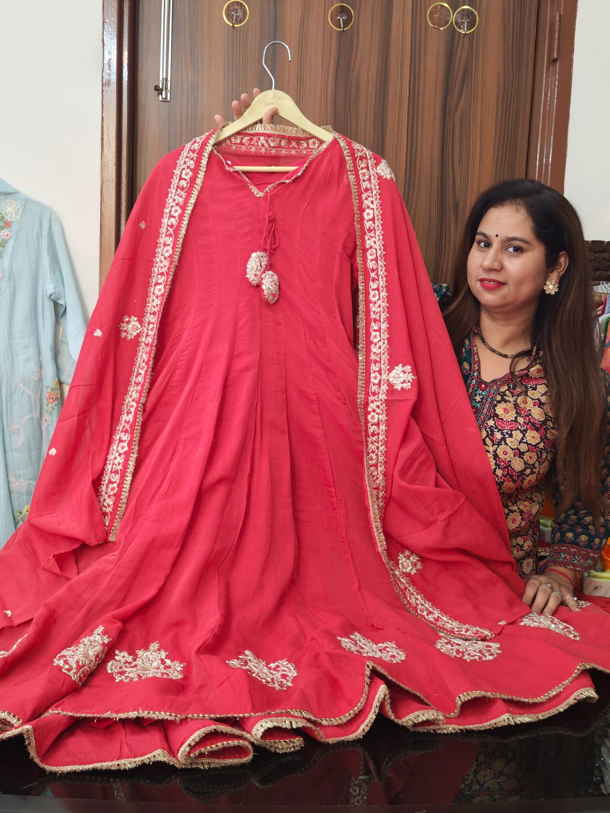 Inaaya pinkish red pure banarasi mul chundari suit set (INCP 164)