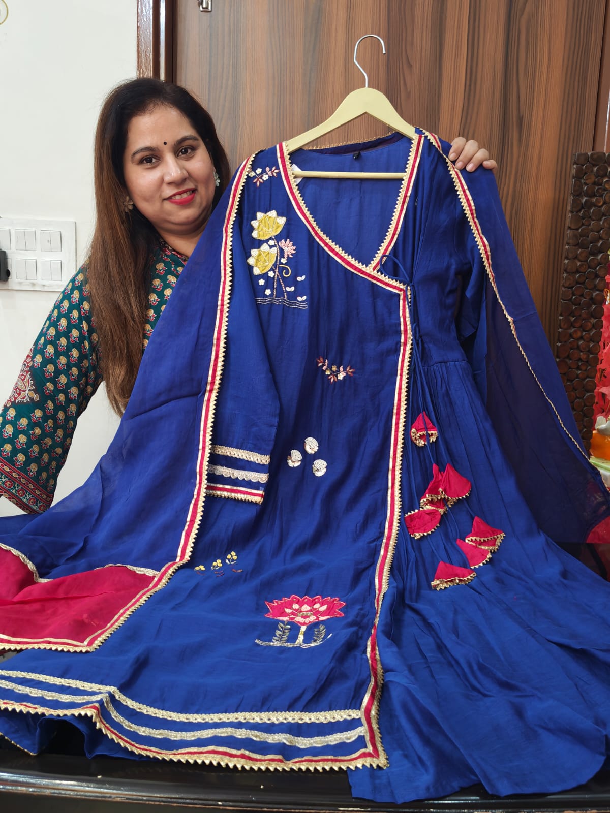 Inaaya blue pure banarasi mul chundari suit set (INCP 165)