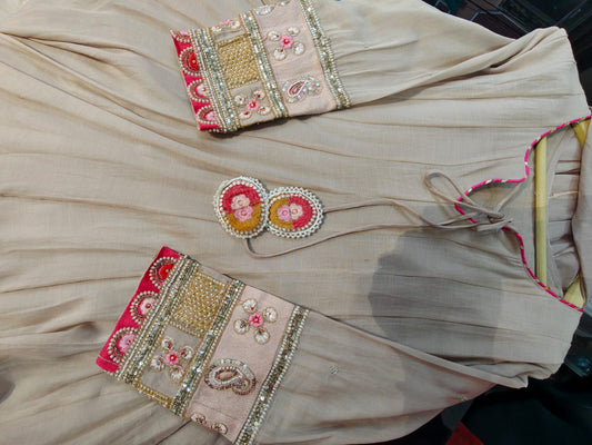 Inaaya pale silver mul chanderi anarkali suit set (INCP 092)