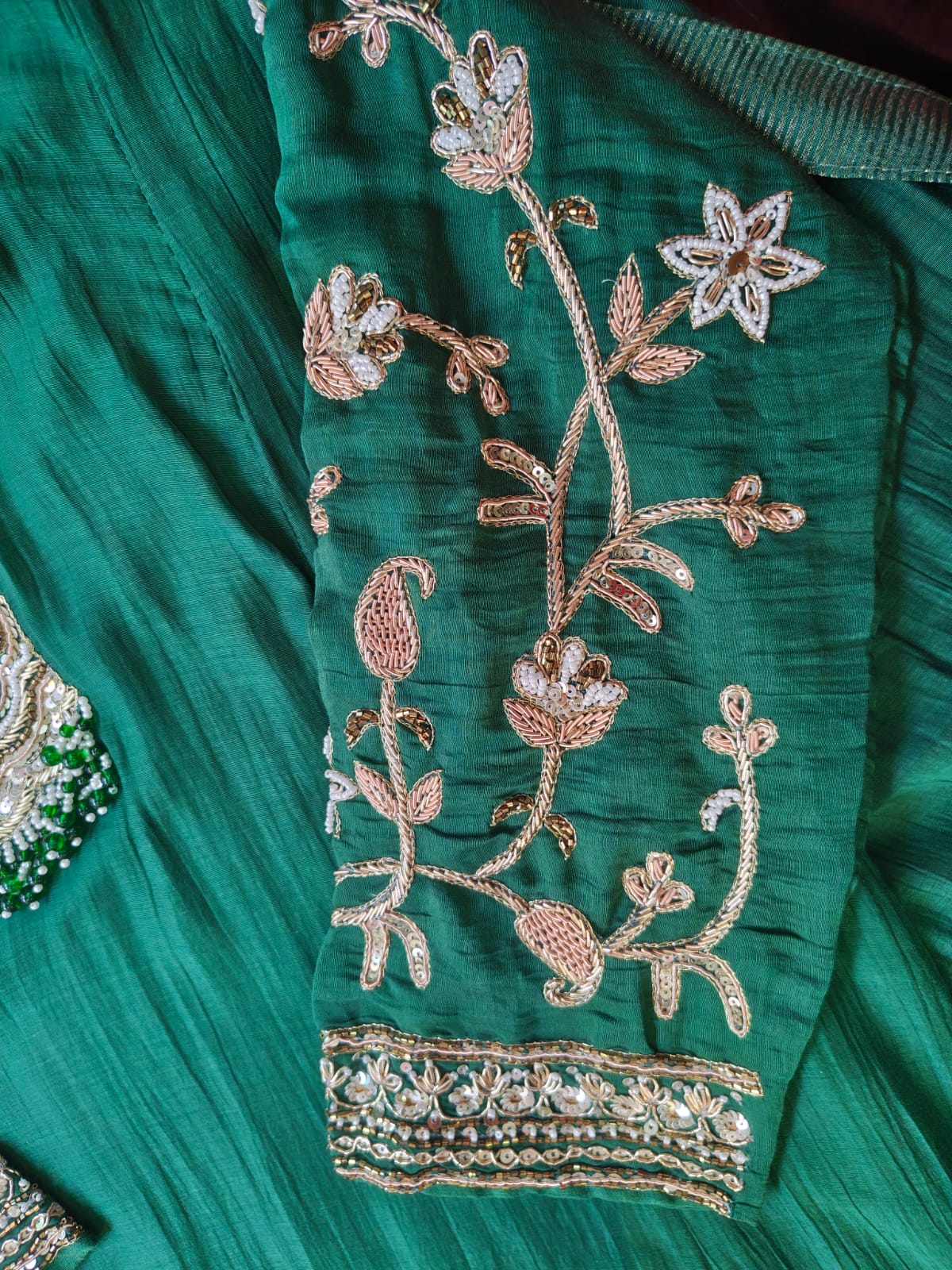 Inaaya green pure mul chanderi suit set (INCP 107)