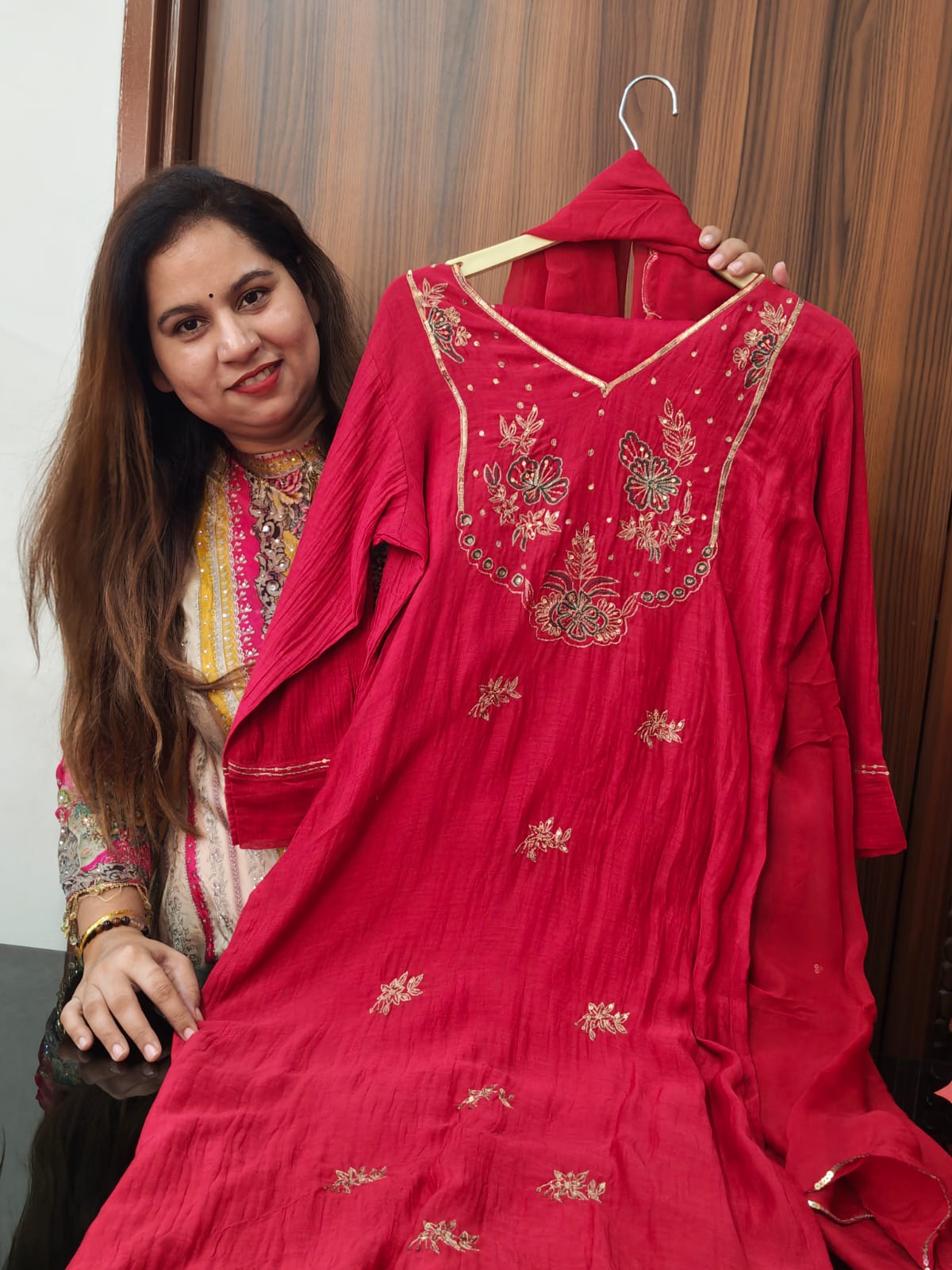 Inaaya red pure banarasi mul chanderi suit set (INCP 118)