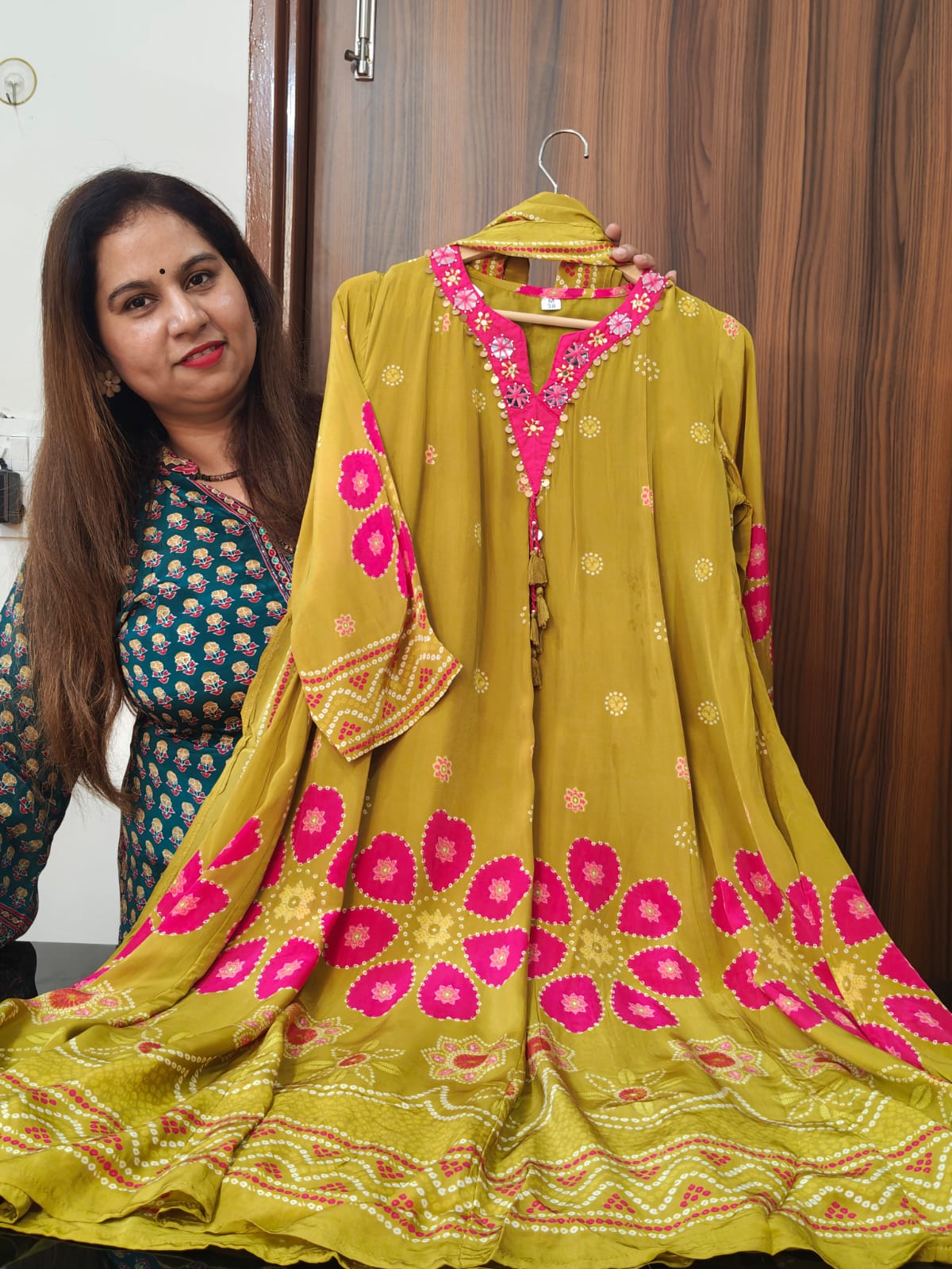 Inaaya yellow crape anarkali suit set (INCP 147)