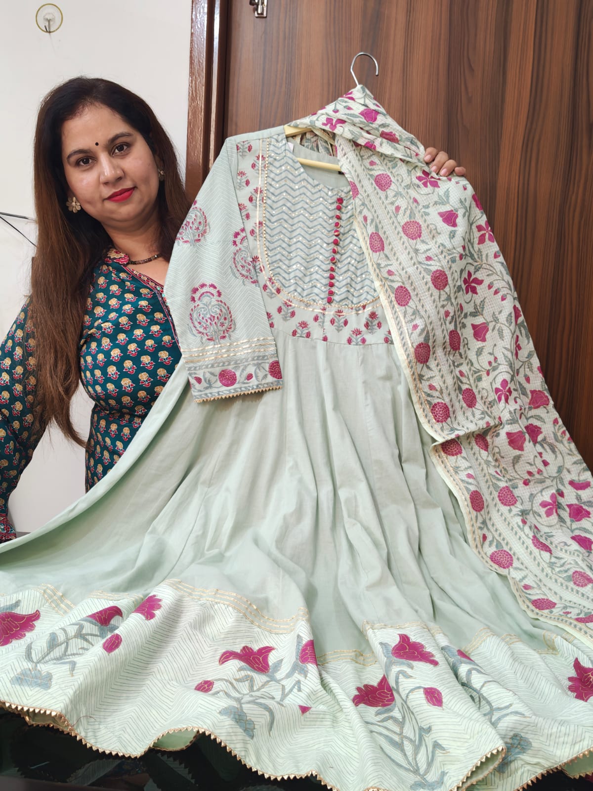 Inaaya mist gray cotton anarkali suit set (INCP 151)