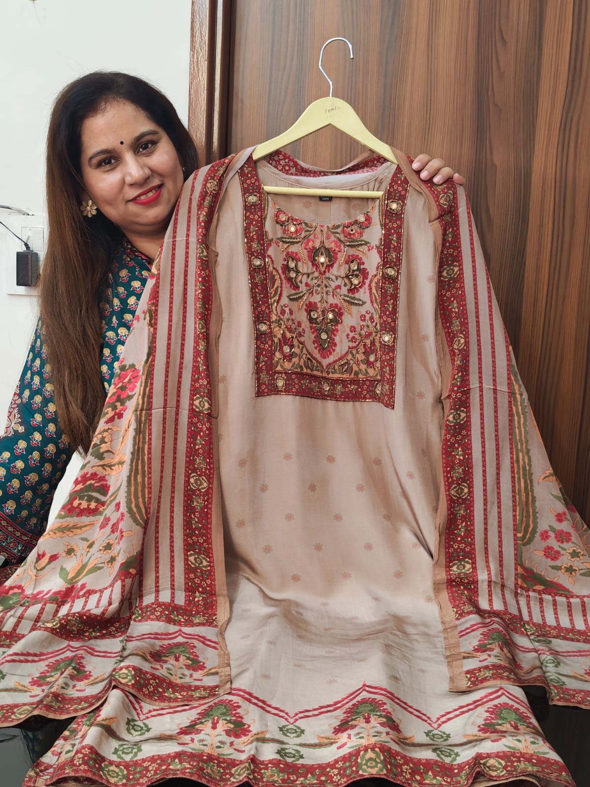 Inaaya floral crape straight suit set (INCP 159)