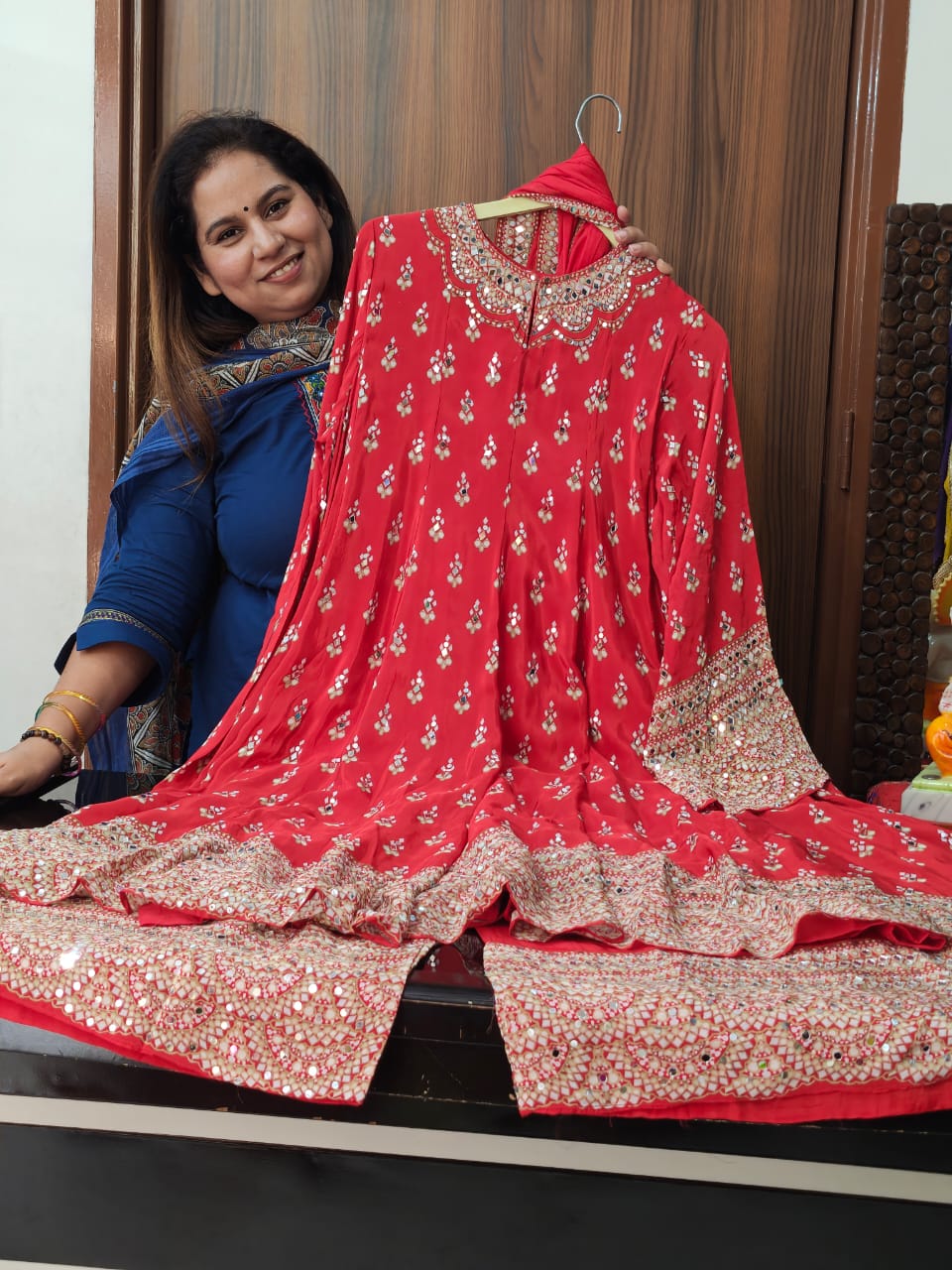 Inaaya red pure crape anarkali suit set (INCP 218)