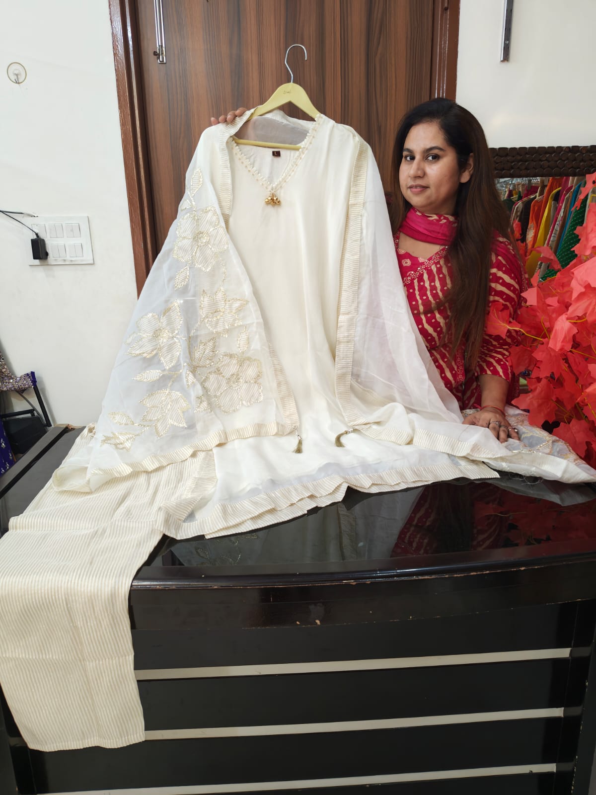 Inaaya Orgenza off white shade suit set (INCP 219)
