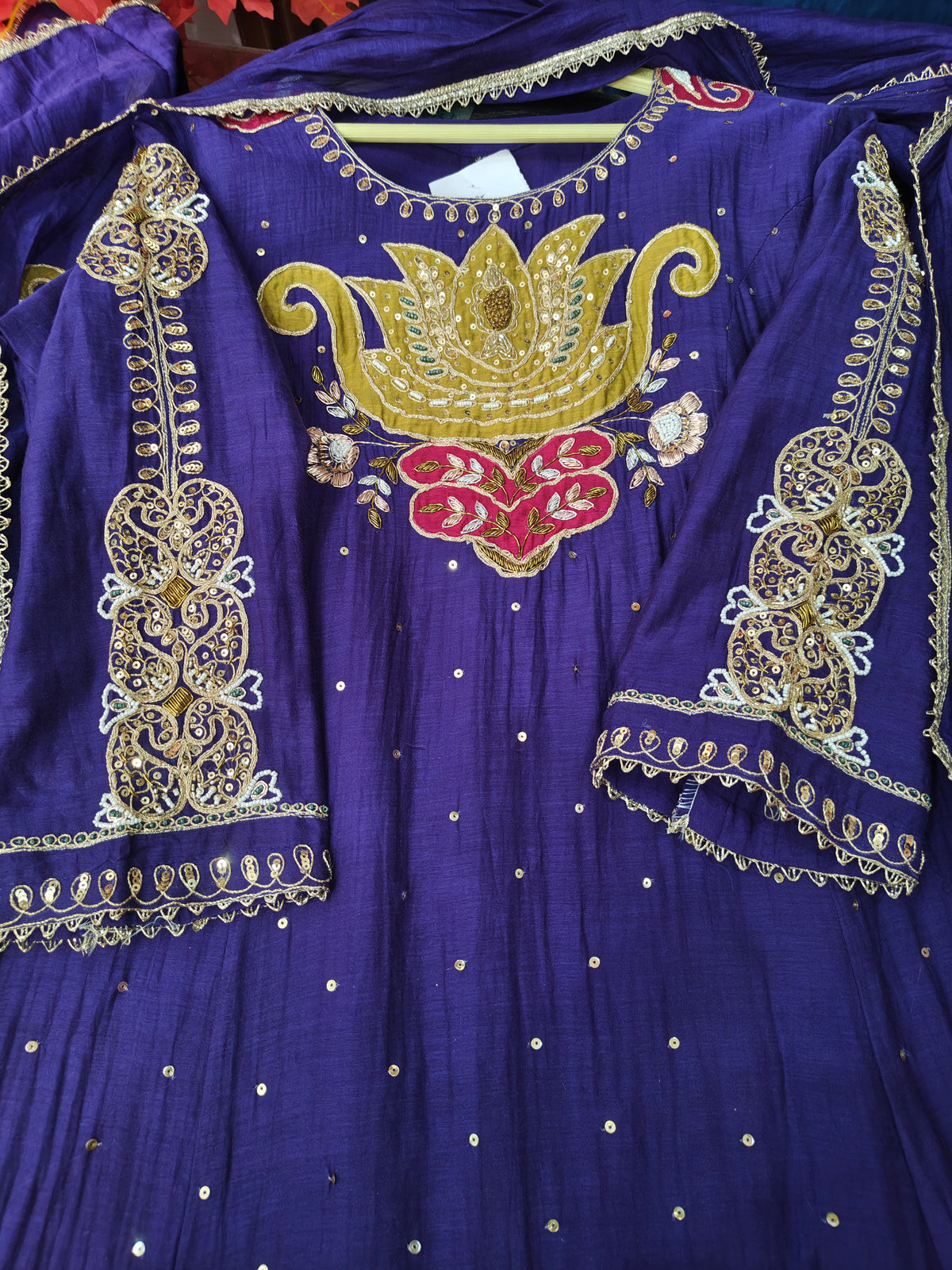 Inaaya pure mul chunderi suit set (INCP 086)