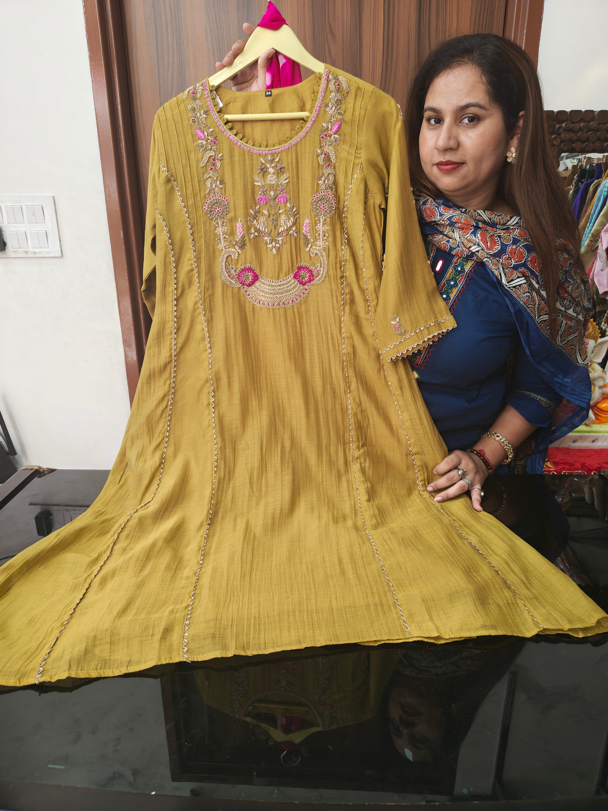 Inaaya pure mul chunderi suit set (INCP 078)