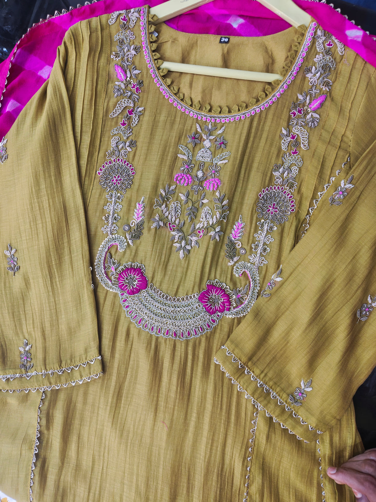 Inaaya pure mul chunderi suit set (INCP 078)