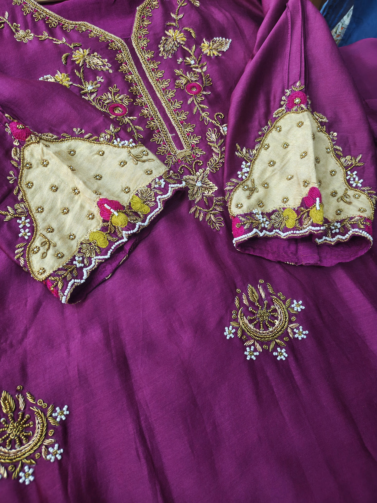 Inaaya pure mul chunderi suit set (INCP 079)