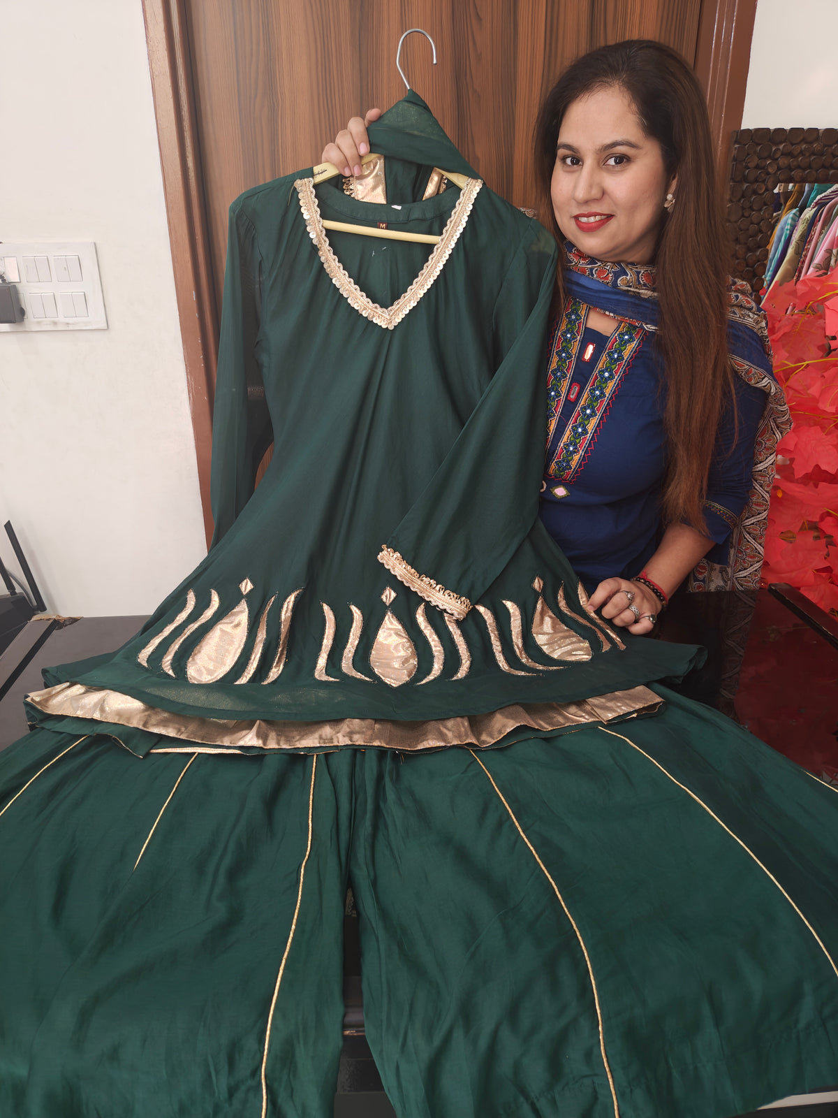 Inaaya pure mul chunderi suit set (INCP 076)