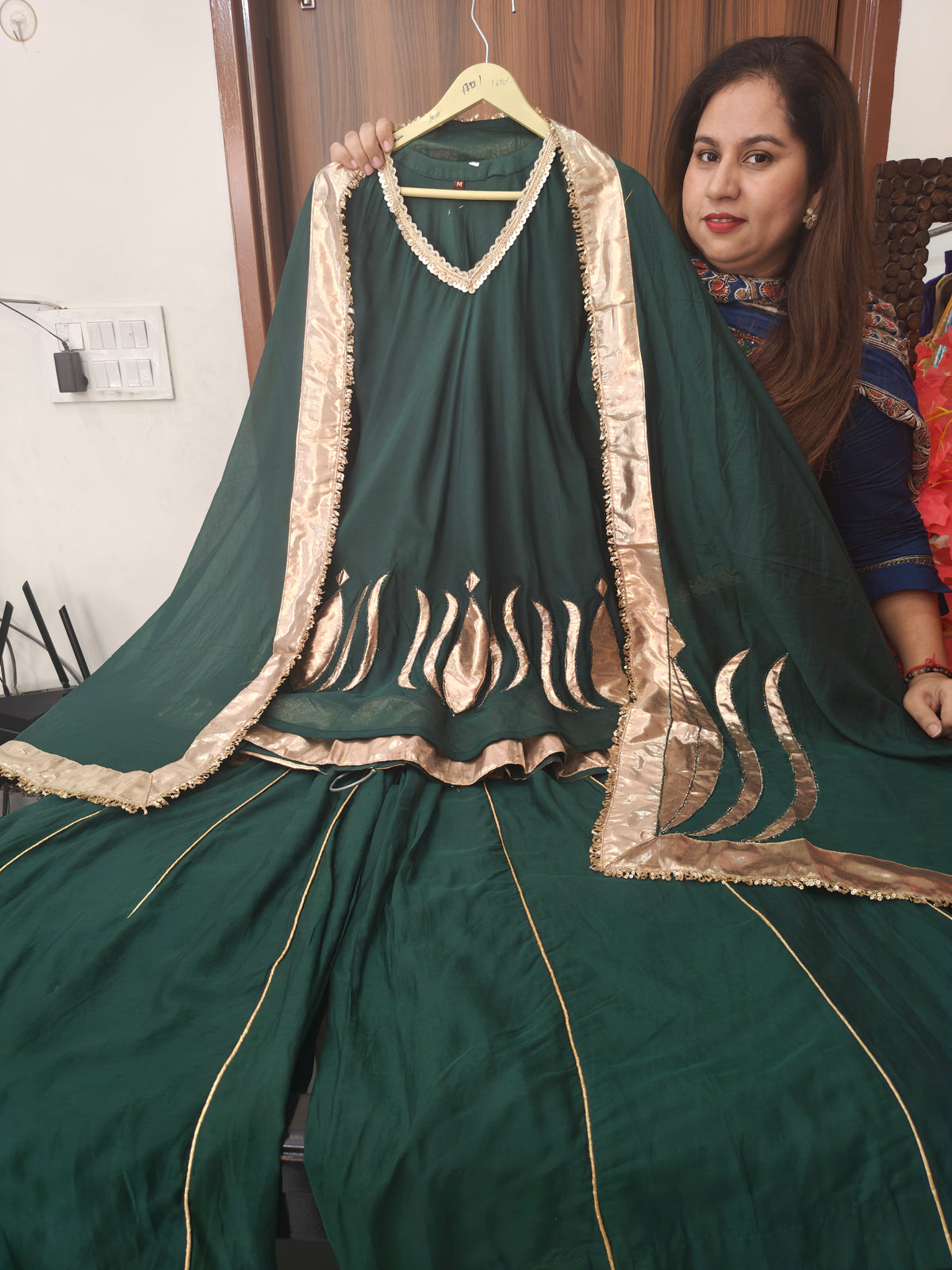 Inaaya pure mul chunderi suit set (INCP 076)