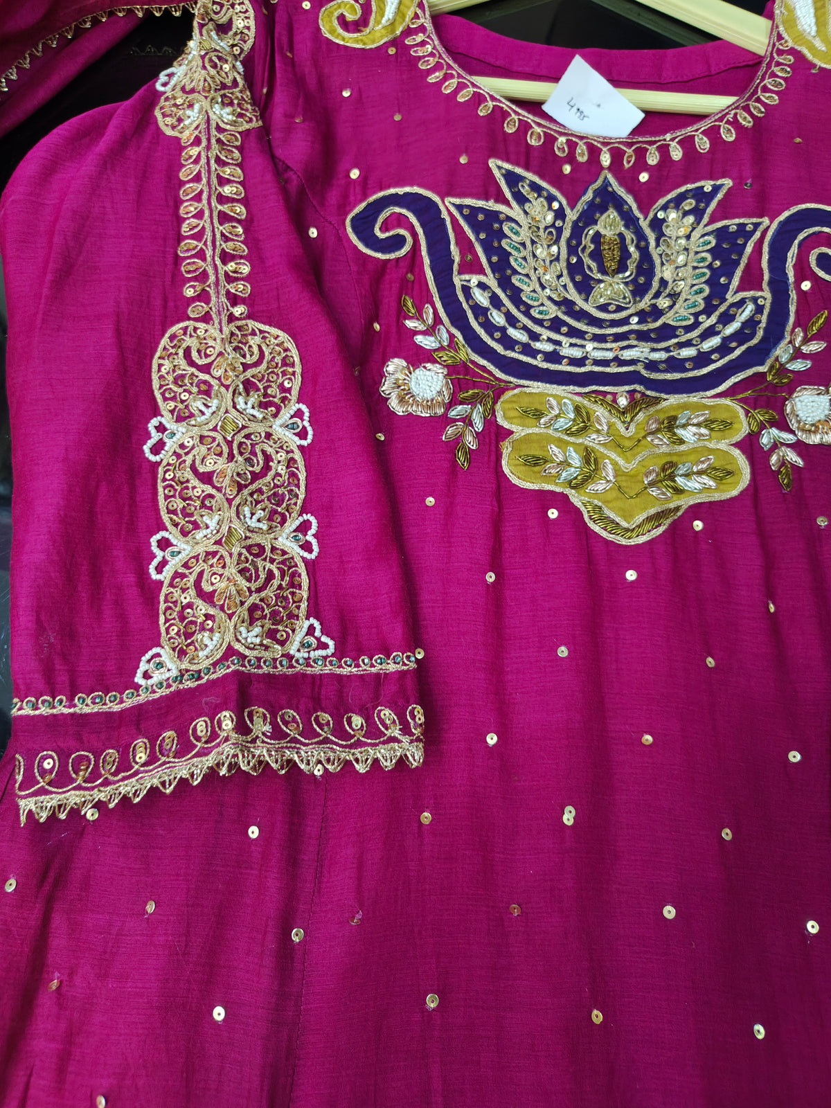 Inaaya pure mul chunderi suit set (INCP 087)