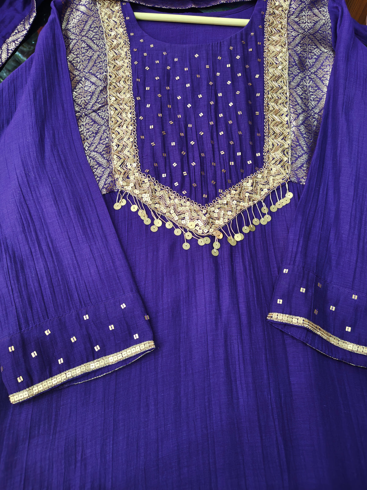 Inaaya pure mul chunderi suit set (INCP 074)
