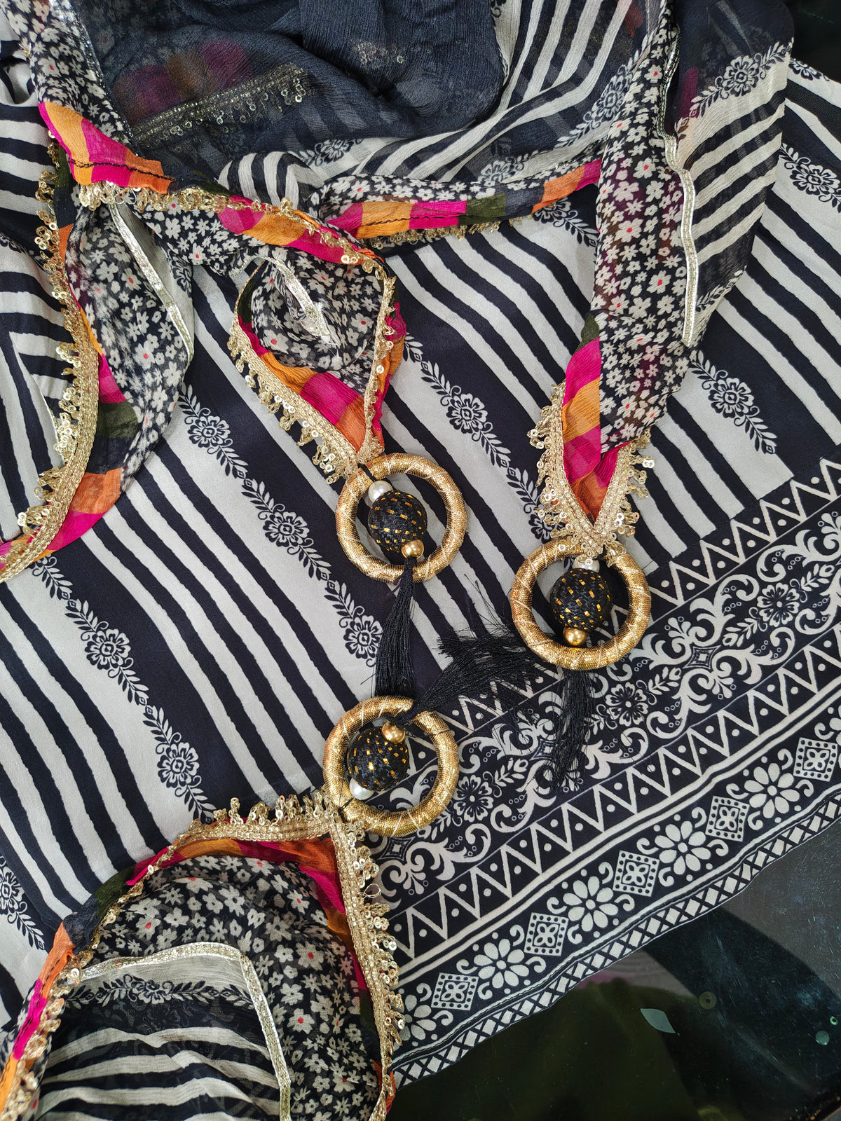 Inaaya pure mul chunderi suit set (INCP 084)