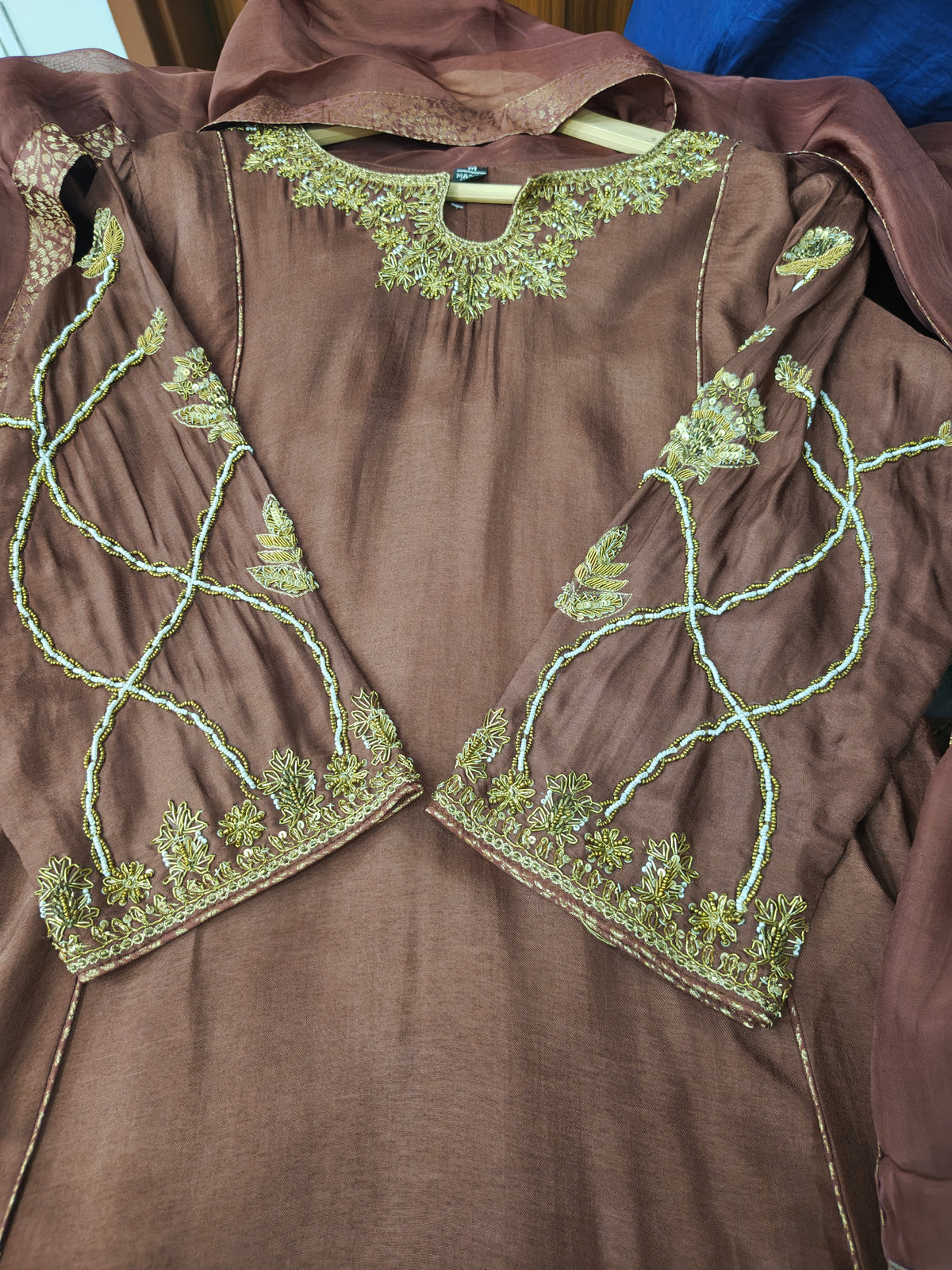 Inaaya pure mul chunderi suit set (INCP 082)