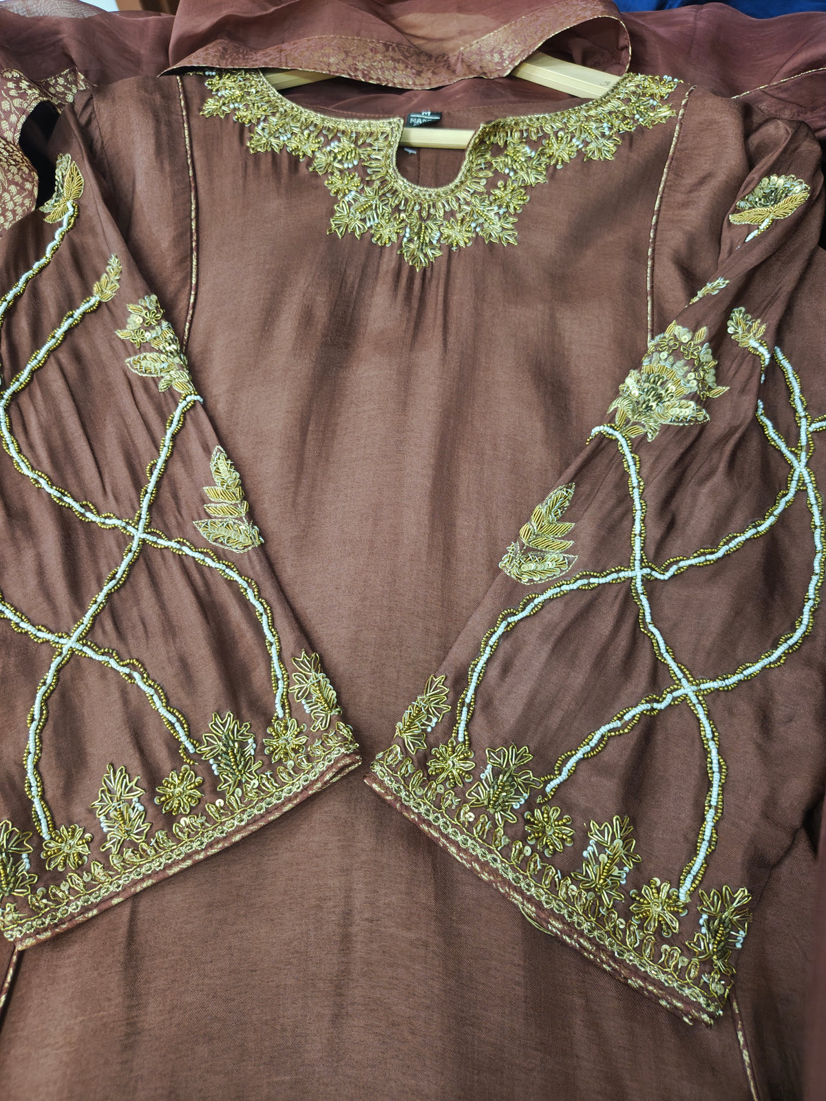 Inaaya pure mul chunderi suit set (INCP 082)