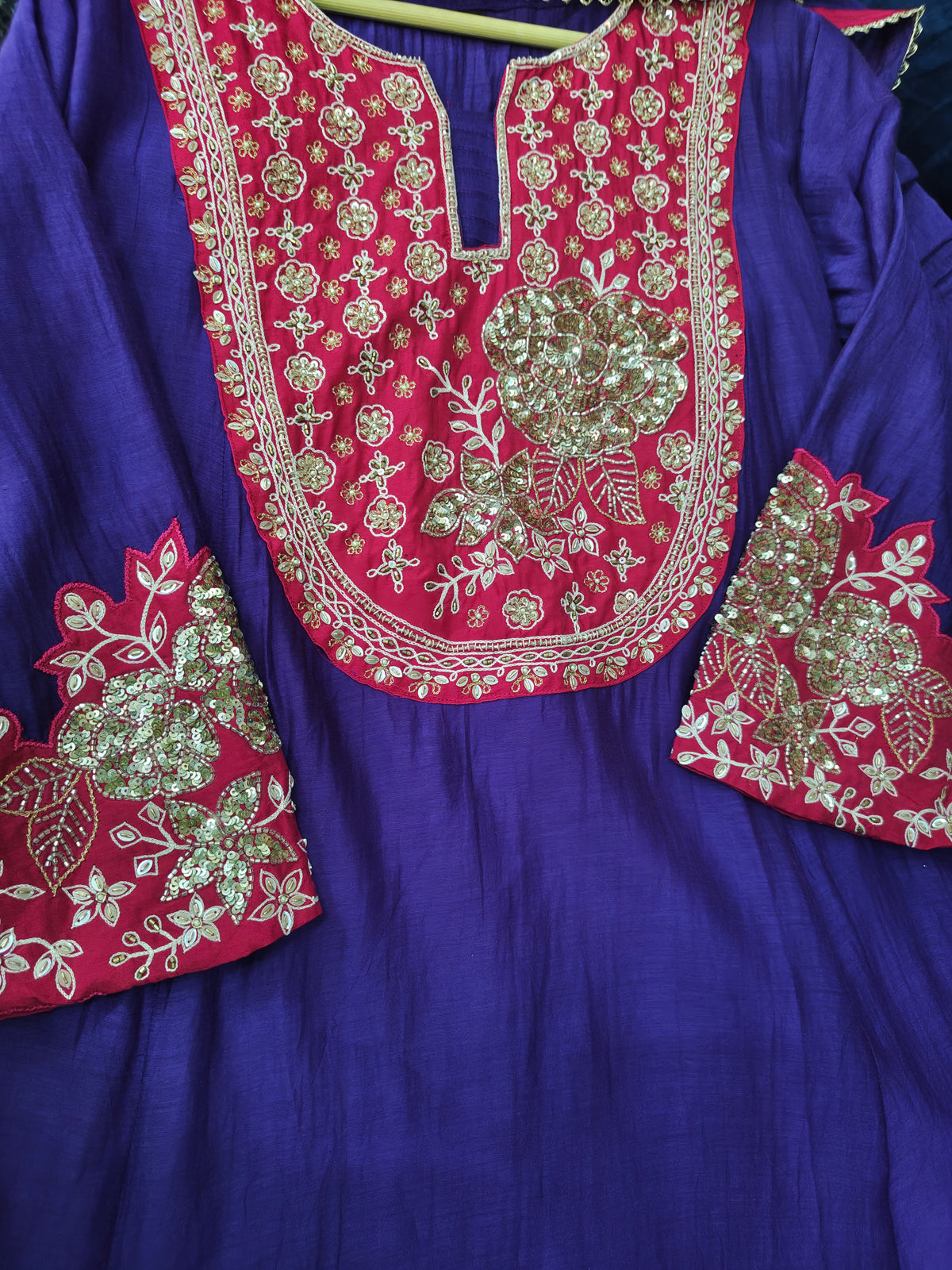 Inaaya pure mul chunderi suit set (INCP 81)