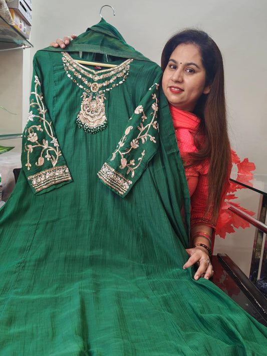 Inaaya green pure mul chanderi suit set (INCP 107)