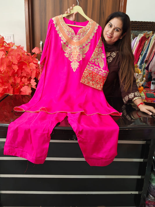 Inaaya neon pink crape farshi co-ord suit set (INCP 020)