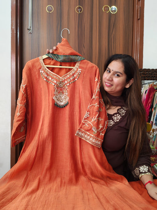 Inaaya coral peach mul chanderi suit set (INCP 021)