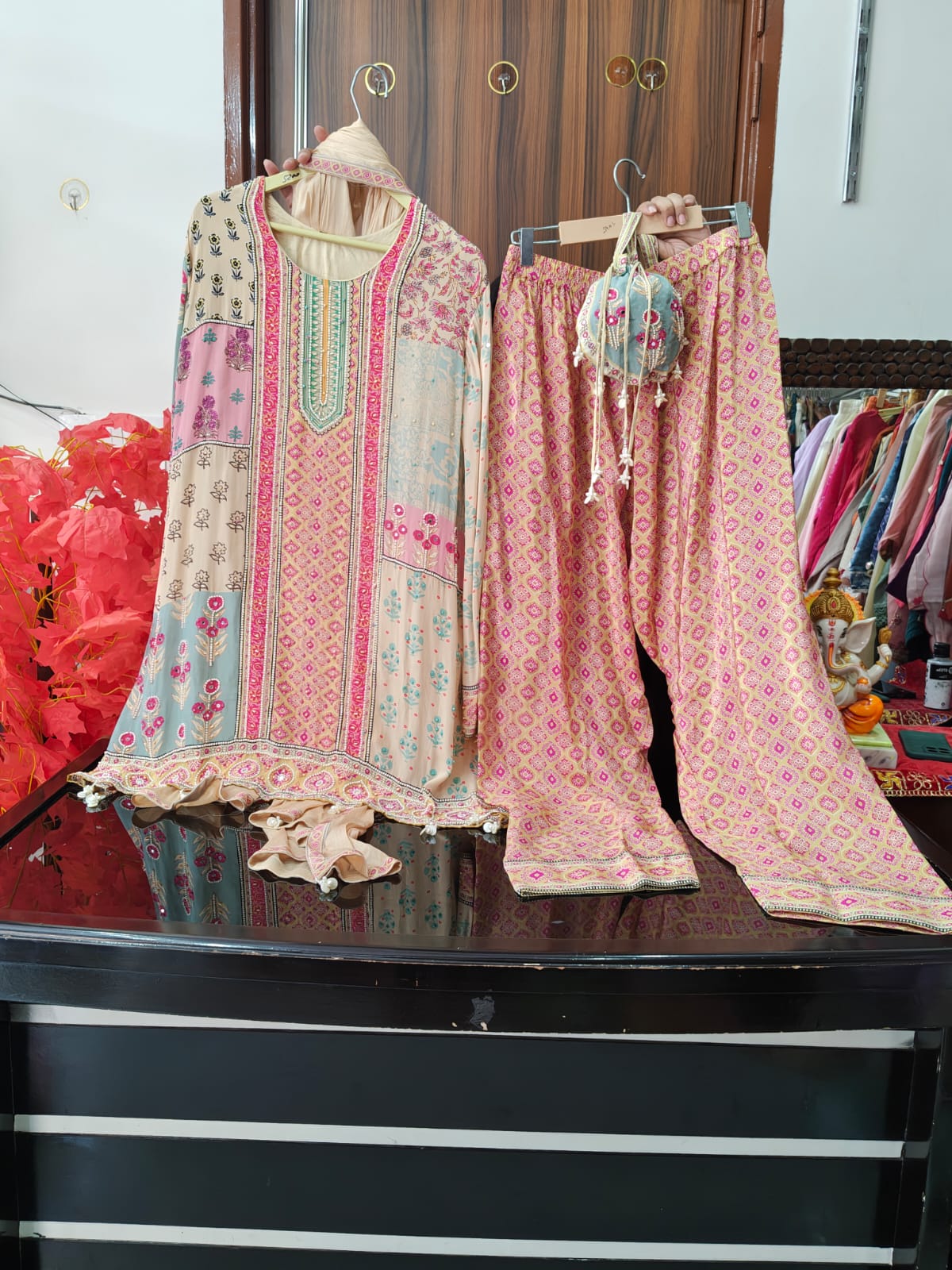 Inaaya printed crape farshi suit set (INCP 035)