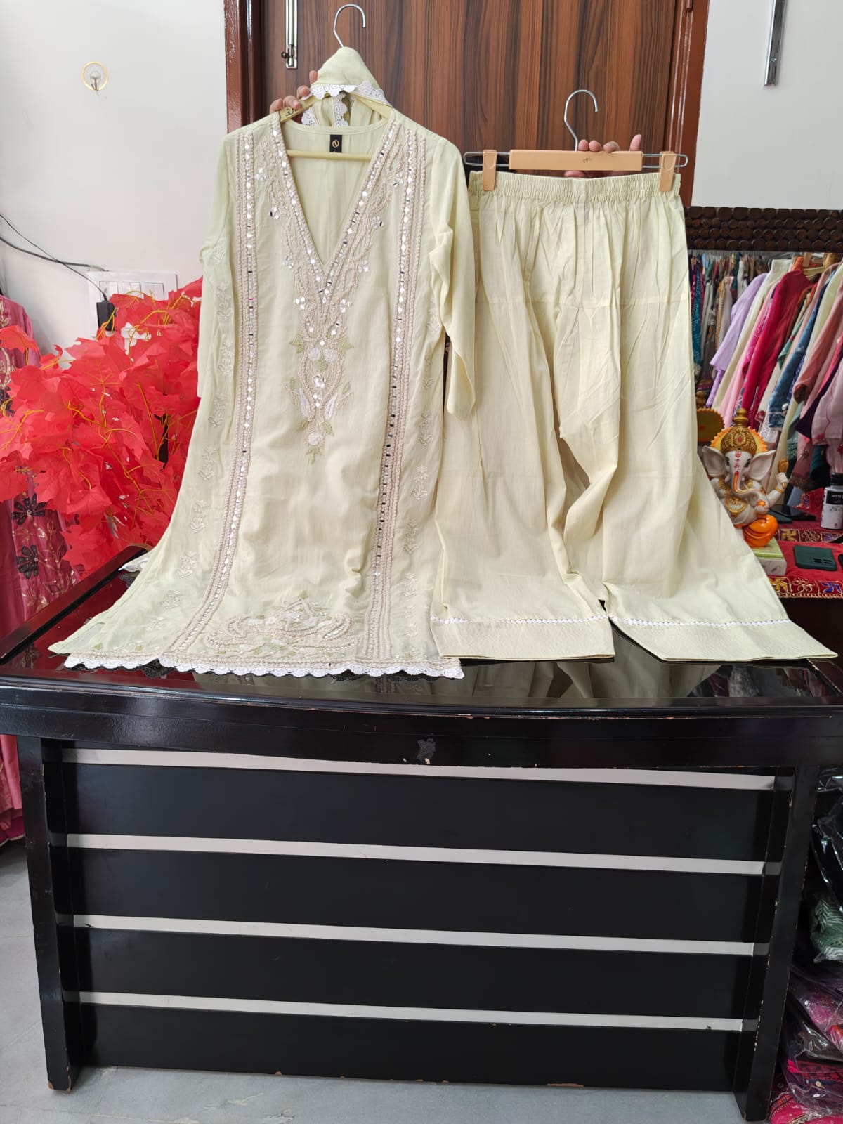 Inaaya premium cotton farshi suit set (INCP 039)