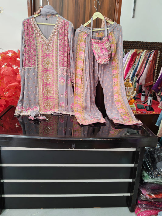 Inaaya printed crape farshi suit set (INCP 036)