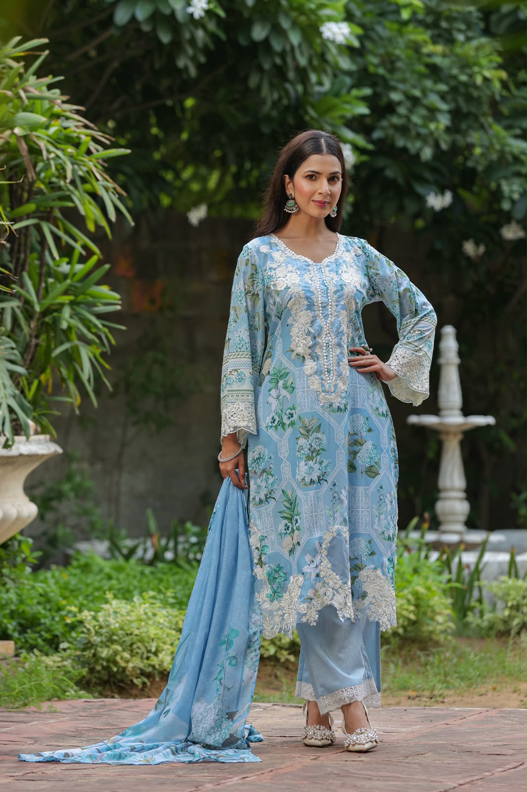 Inaaya powder blue chinnon festive wear suit set (INCP 054)